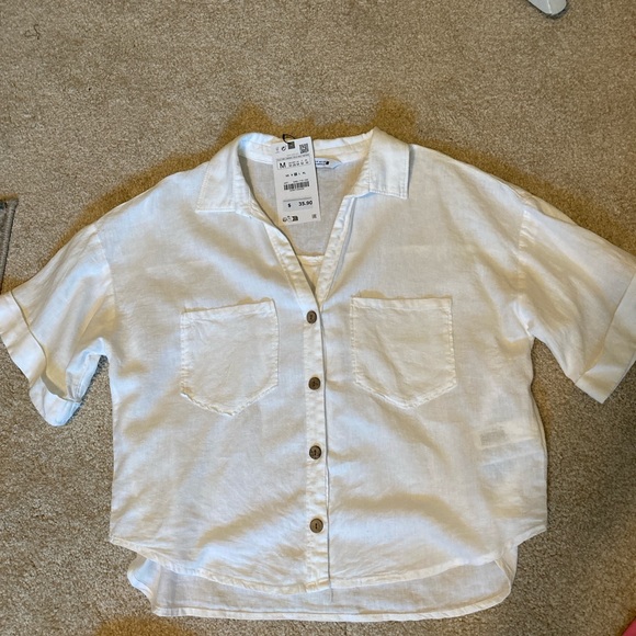 Set of three Zara shirts. Size medium. White shirt NWT, others worn once. - Picture 2 of 11